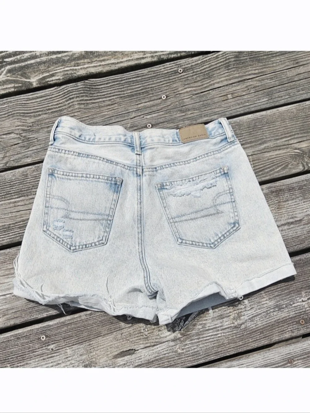 American Eagle Mom Denim Jean Shorts Distressed Shredded Fade Sz 2
